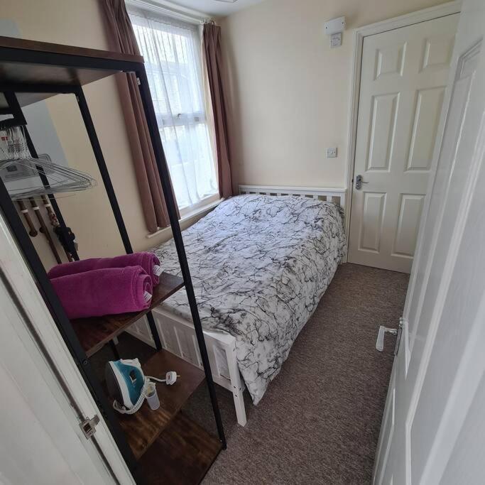 Groundfloor One Bedroom Apartment Ryde  Exterior foto
